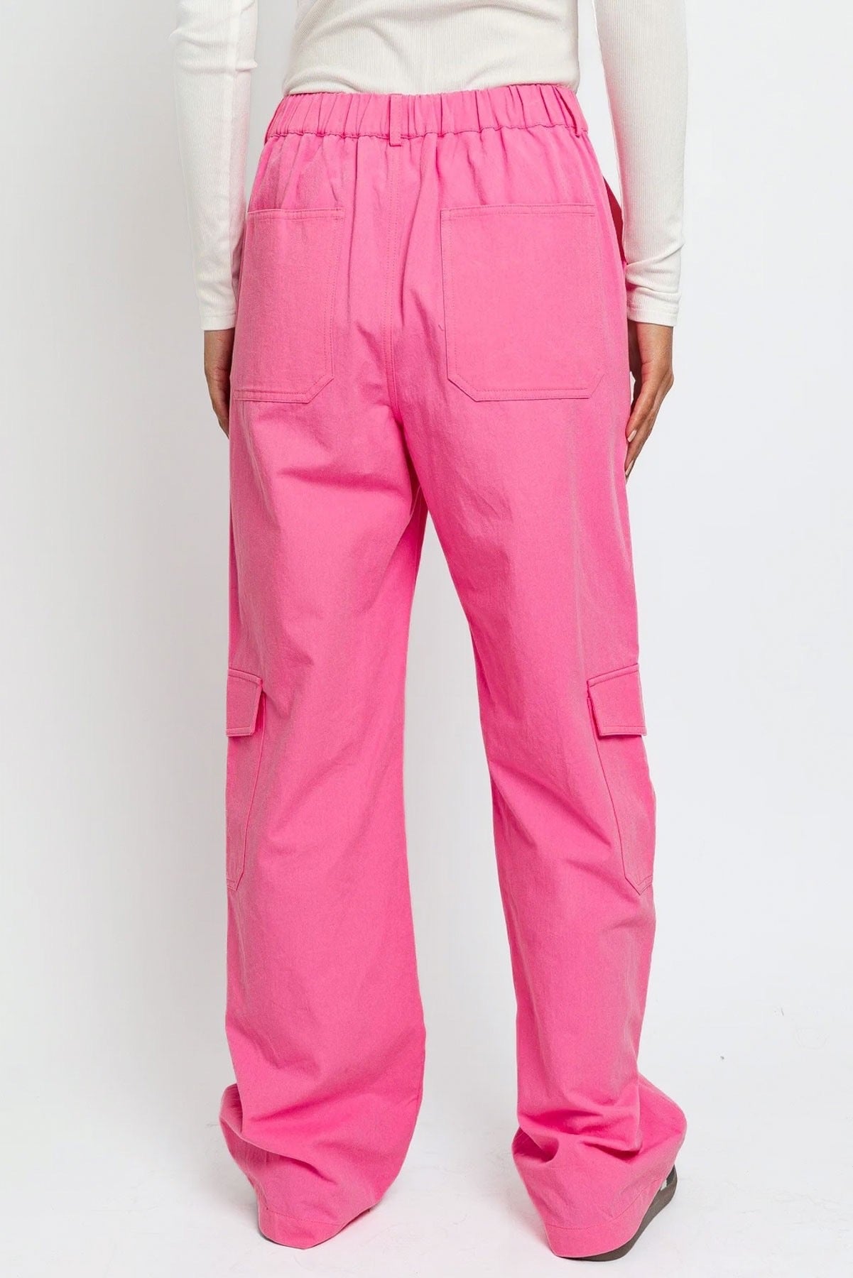 Pink cargos